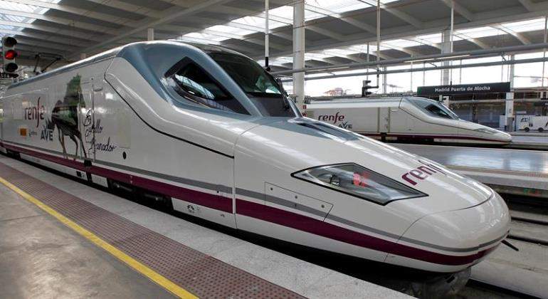 Éxito del Plan Procimer: Bomberos de Zaragoza controlan fuga de gas en cisterna ferroviaria