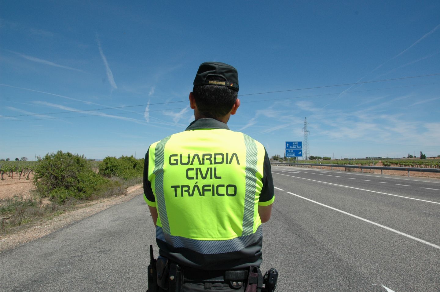 Guardia Civil desenmascara a aspirante utilizando ‘kit de espía’ en pruebas teóricas para obtener el permiso de conducción