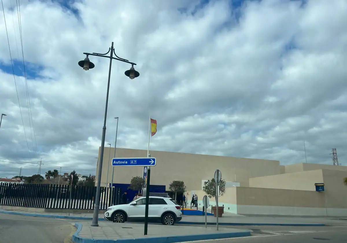 Arrestado tras dar una paliza a su pareja sentimental en una autocaravana en Cajiz