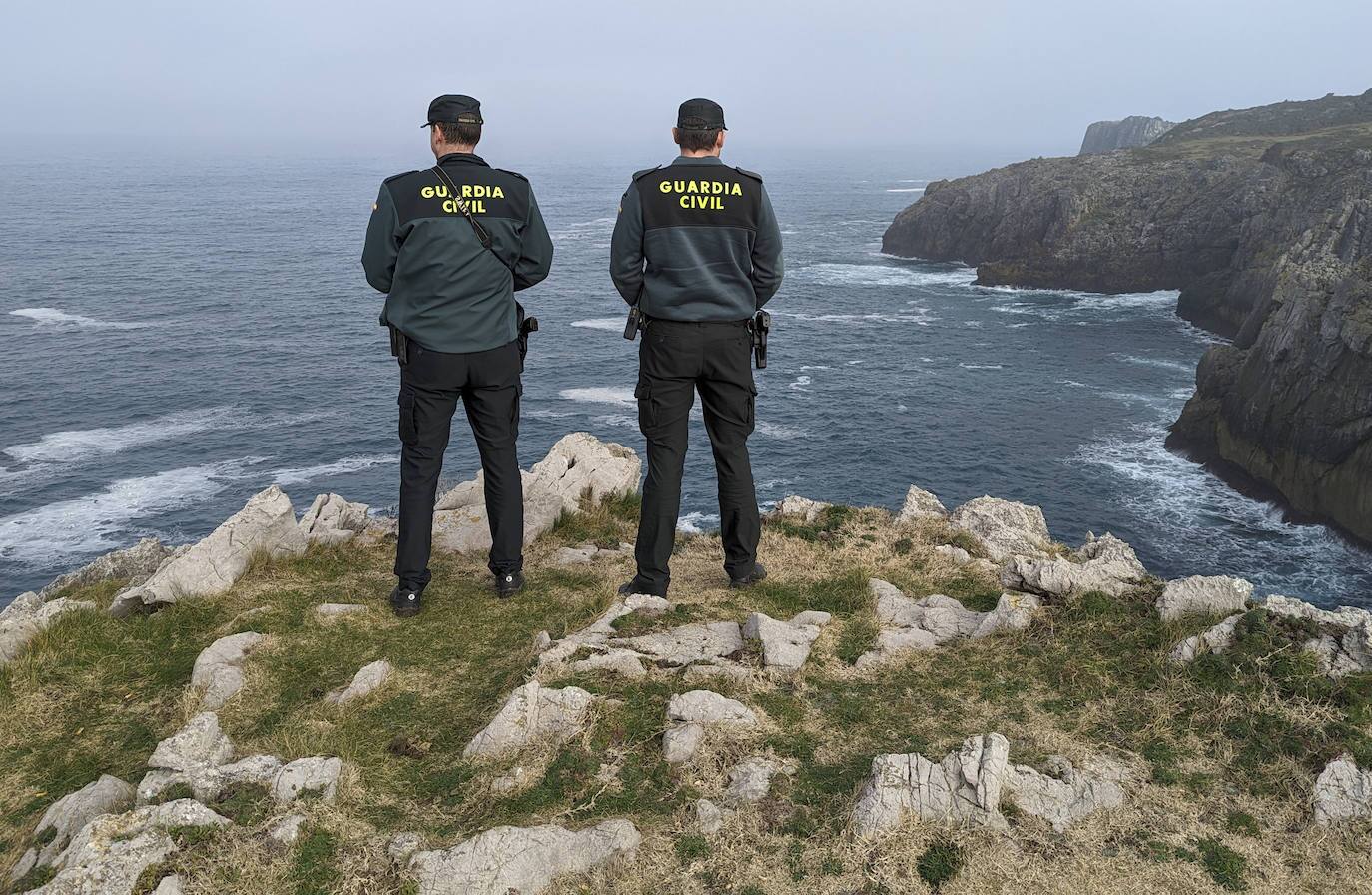 Intenso operativo de búsqueda de un hombre desaparecido en Llanes