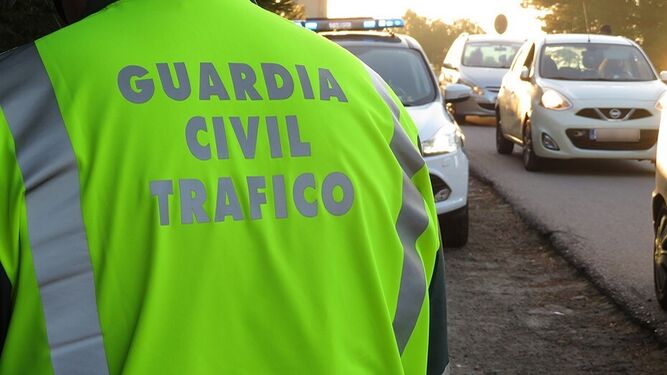 Hospitalizada una mujer en Granada tras colisión de cuatro vehículos en accidente de tráfico