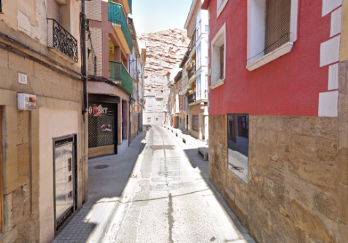 Apuñalado un joven en una pelea en la zona de bares de Nájera