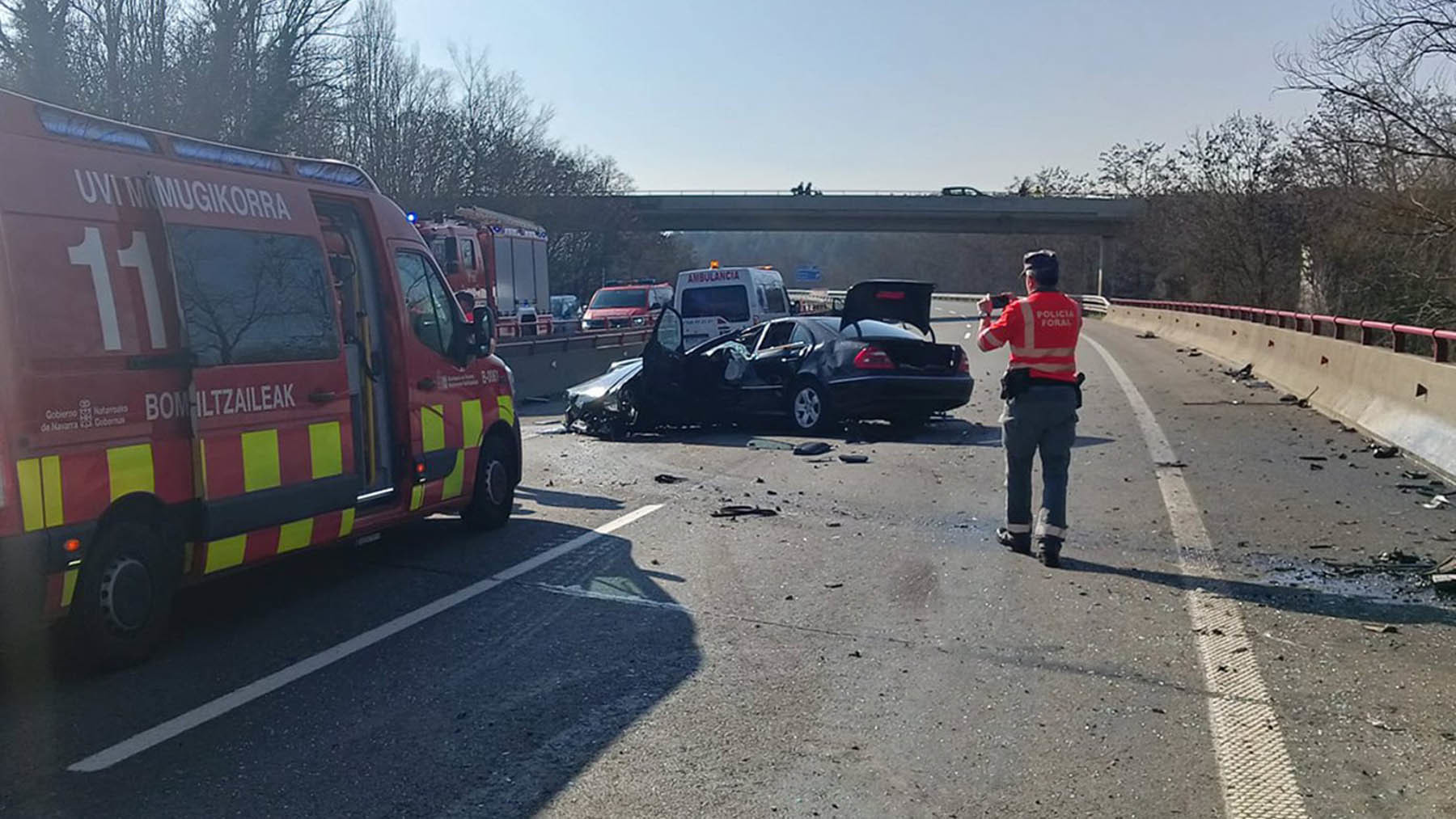 Herida grave una joven de 22 años tras chocar contra el quitamiedos en la Autovía de Navarra