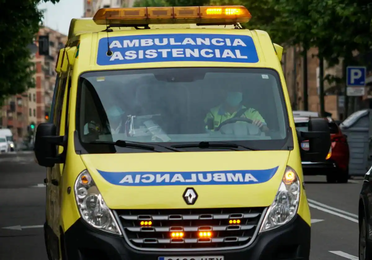 Herido un varón tras derrapar con la moto en Villamayor