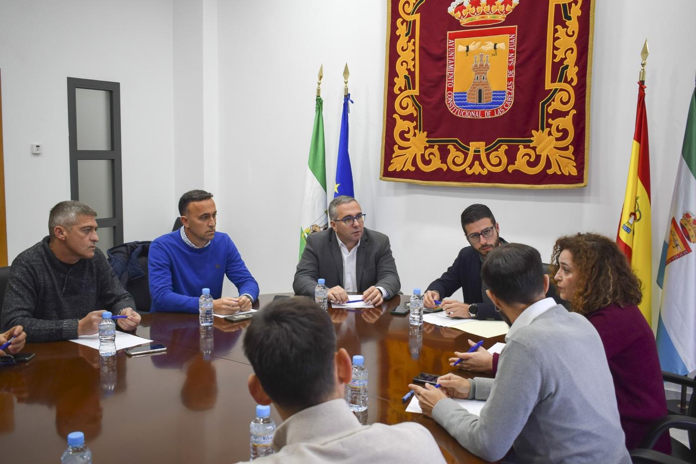 La reunión del alcalde con el grupo parlamentario. - Ayto