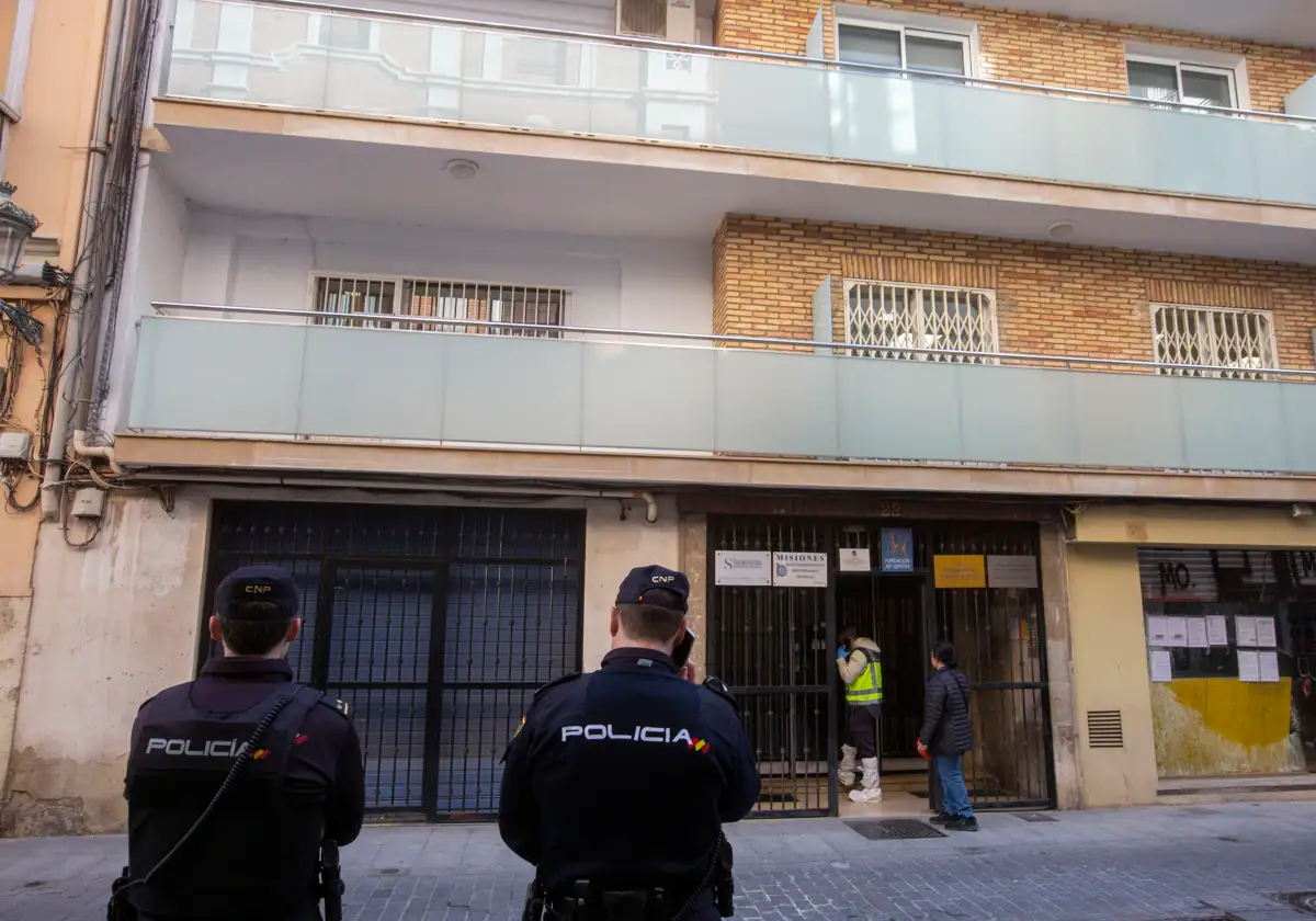 La Policía investiga a varios jóvenes que pedían dinero al sacerdote asesinado y frecuentaban su casa