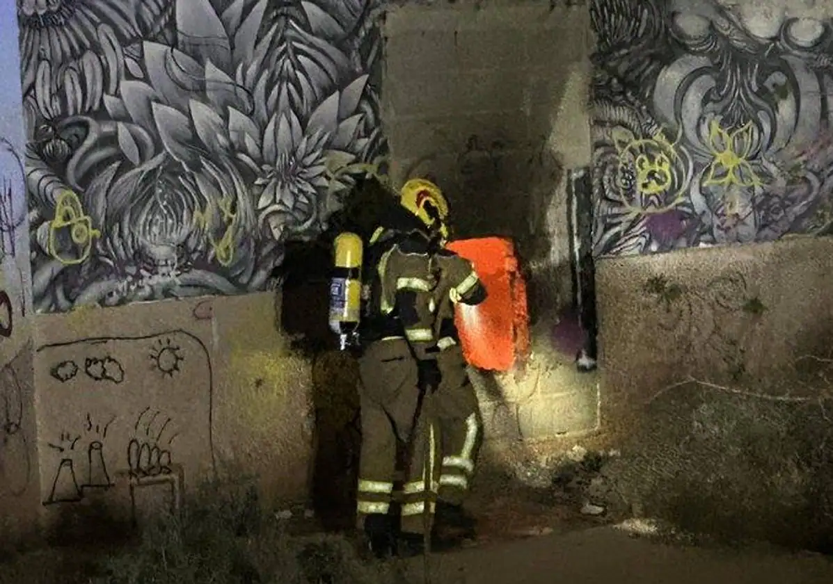 Fuego en la antigua residencia de estudiantes de Gran Tarajal