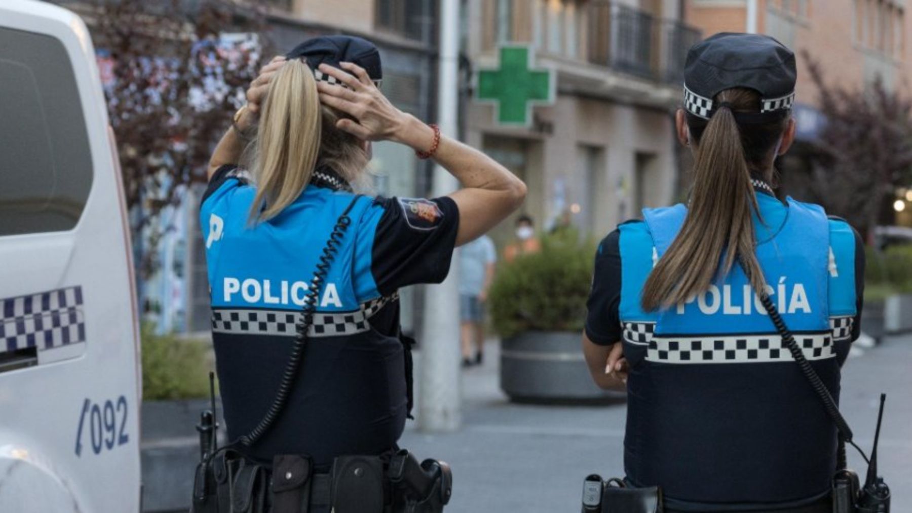 Conductor de camión choca contra autobús y da positivo en alcoholemia, detenido por la Policía Municipal de Tudela