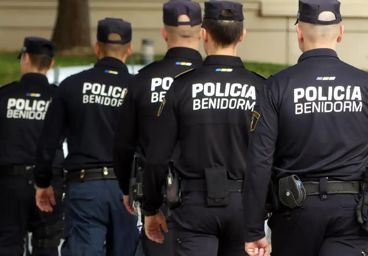 Un policía fuera de servicio salva a la vida de un niño en la Cabalgata de Benidorm