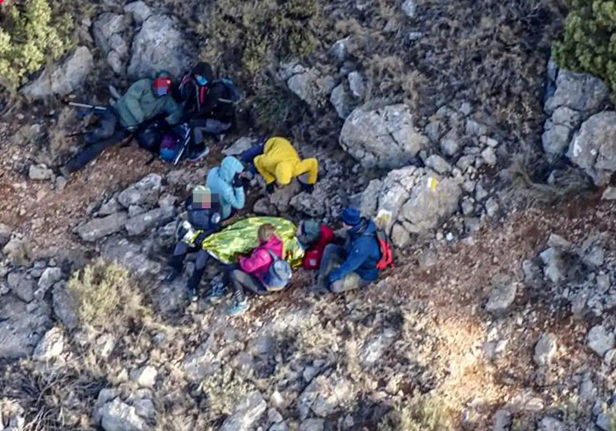 Rescatan a dos ancianos en las sierras de Castell de Castells y Algueña