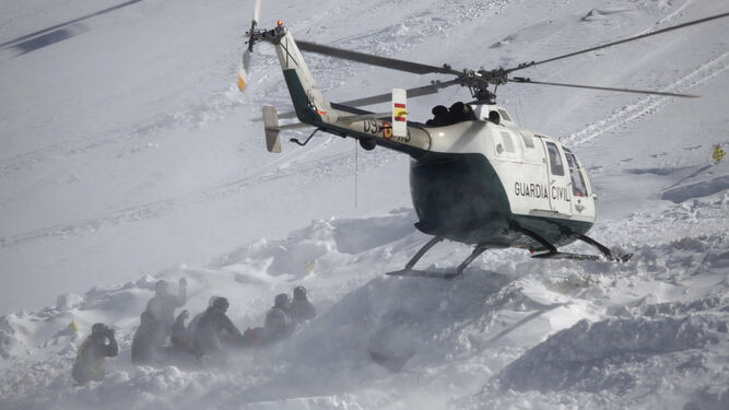 Rescatan a joven de 21 años perdido en el Pico Mulhacén durante la noche en Sierra Nevada