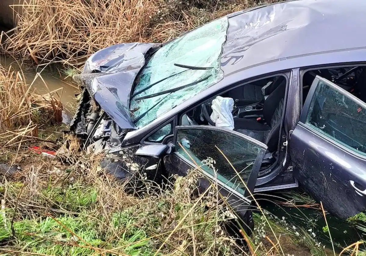 Una mujer resulta herida tras el precipitado accidente de un turismo en Babilafuente.