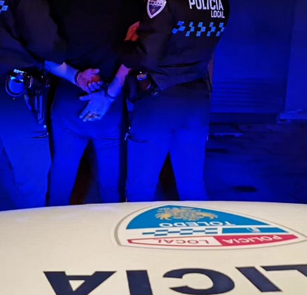 Pelea nocturna multitudinaria con varios heridos y un detenido