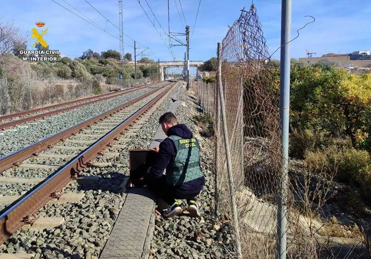 La Guardia Civil detiene a una persona por robo de cable eléctrico del Tram y del alumbrado público de Villajoyosa