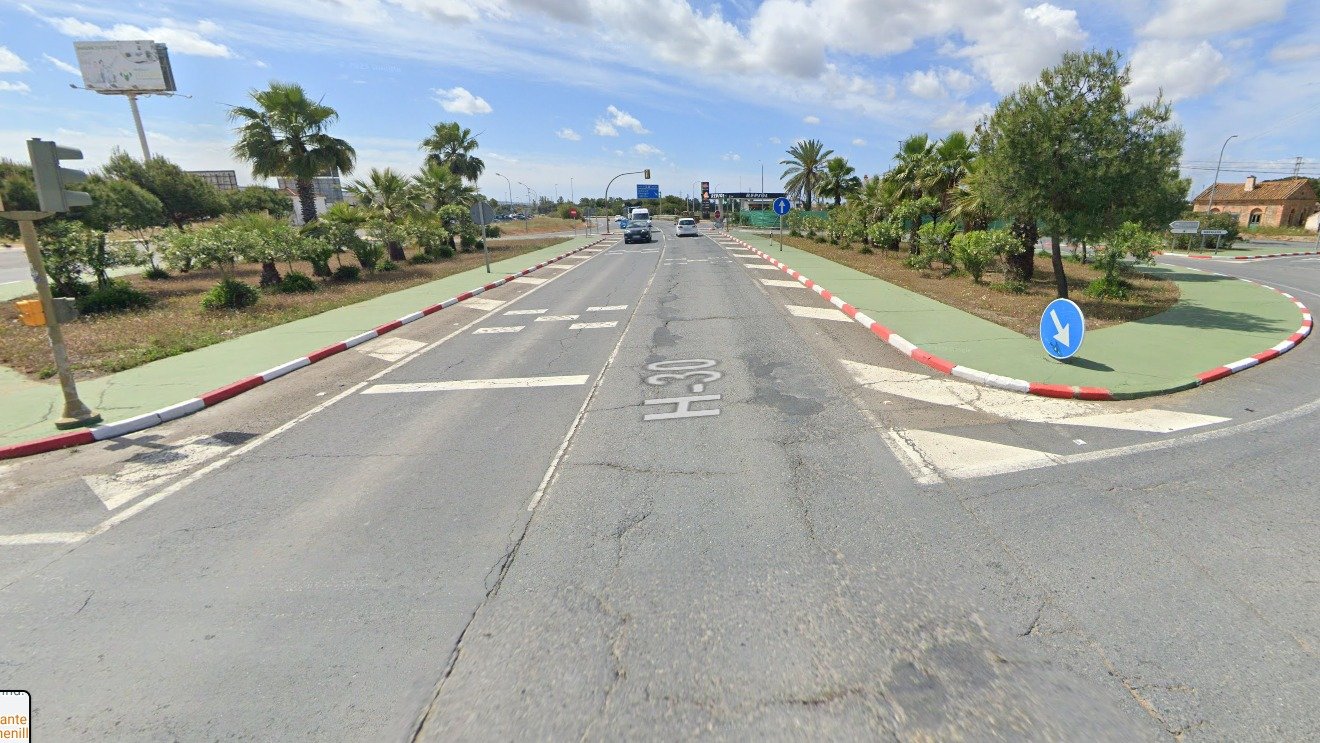 Accidente en la entrada de Gibraleón deja una persona herida en la N-431