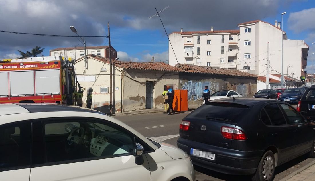 Bomberos y Policía Local desplegados en Zamora capital para evitar un mal mayor