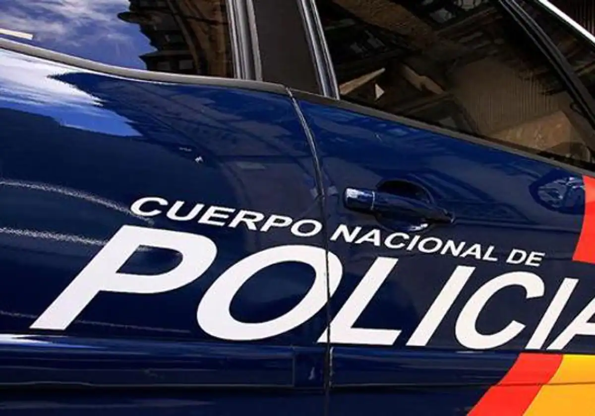 Raja la cara con una botella rota a otro hombre que intentó mediar en una pelea en Málaga