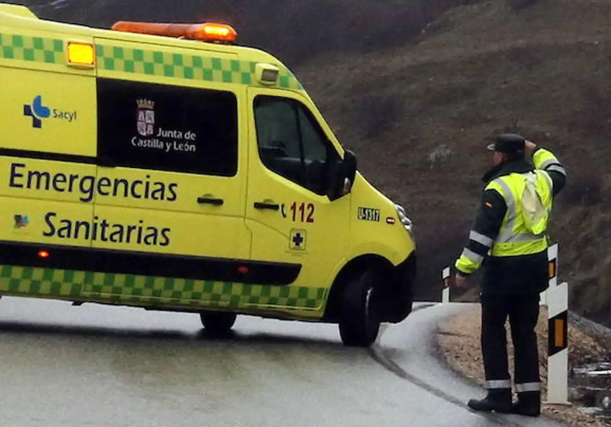 Una mujer herida tras la colisión de una grúa y un turismo en Tamames