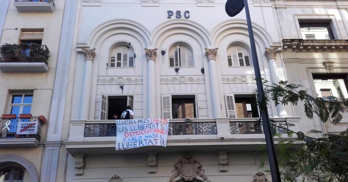 Confirmada condena por coacciones a activistas que irrumpieron en sede del PSC para apoyar al rapero Pablo Hasél