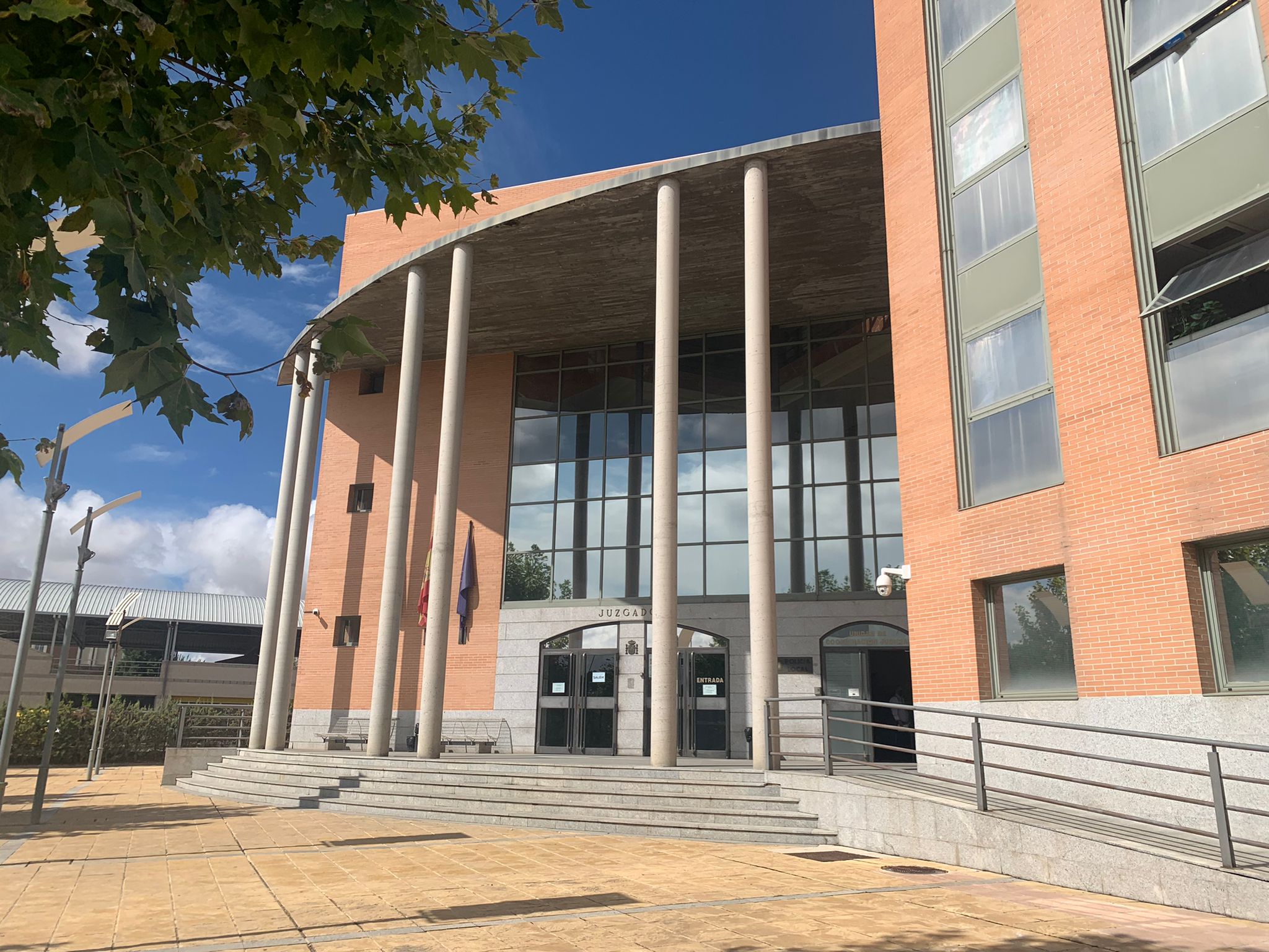Detenido un joven que se dio a la fuga y arrolló a un guardia civil en una persecución en la A-4 en Getafe