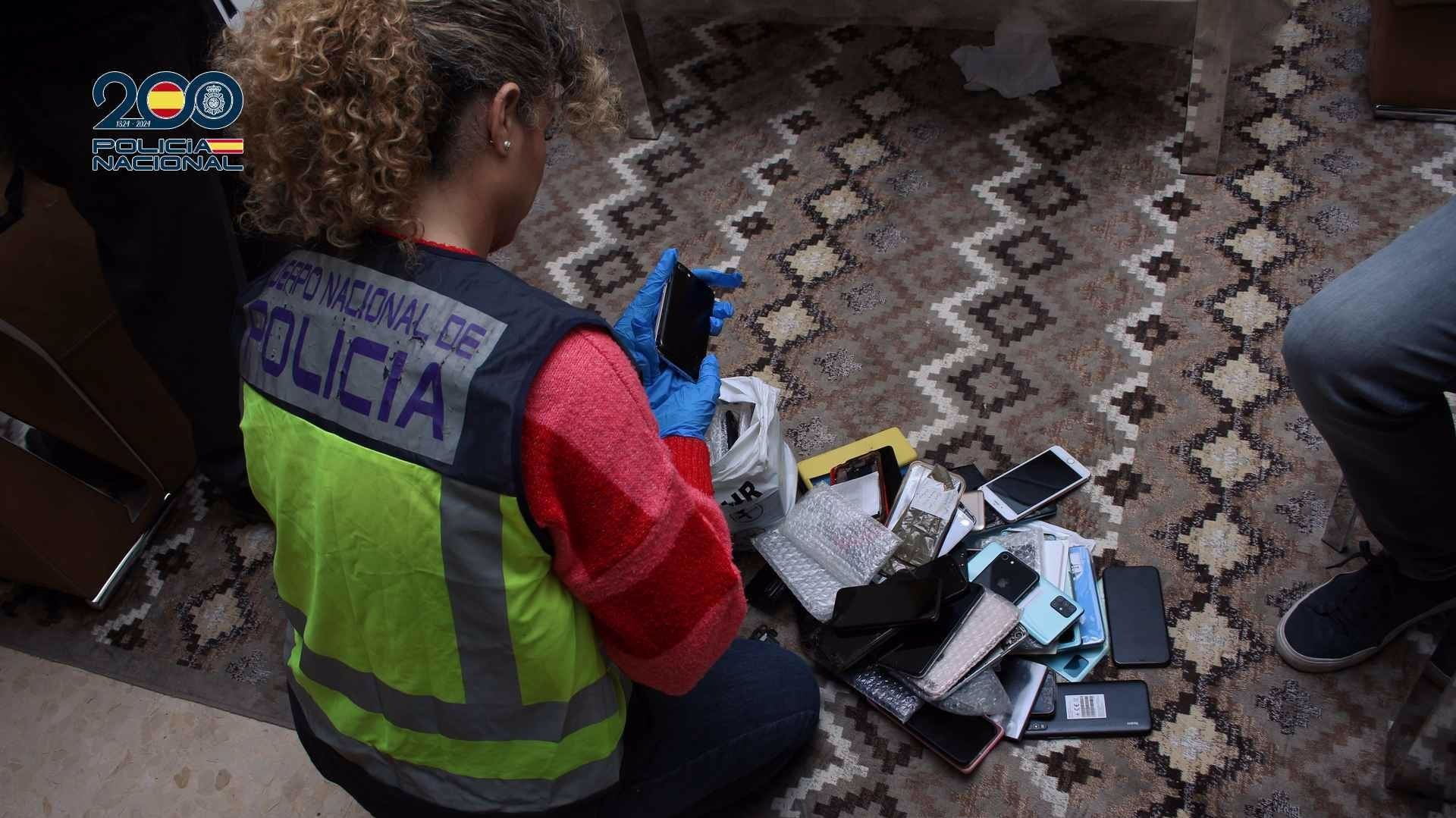 Detienen a un comercial de telefonía por estafar más de un millón de euros en Murcia