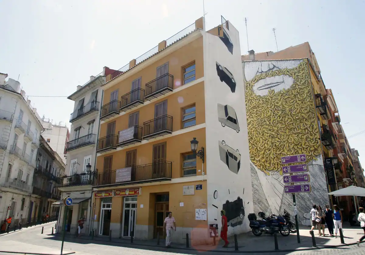 Dos hombres marroquíes detenidos tras propinar paliza a joven ucraniano para robarle en Valencia