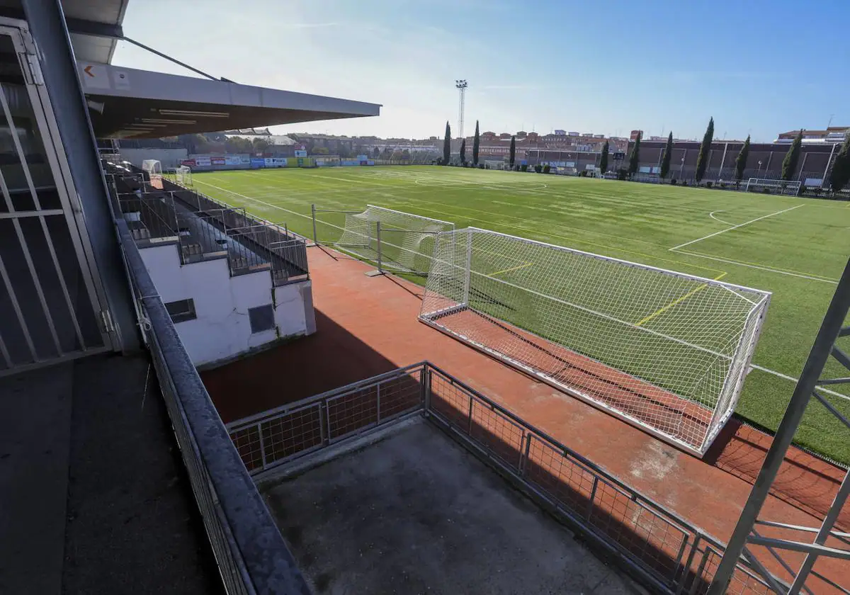 Escándalo en club de fútbol de Salamanca: denuncian a fotógrafo por comportamientos inapropiados con niñas de 11 años