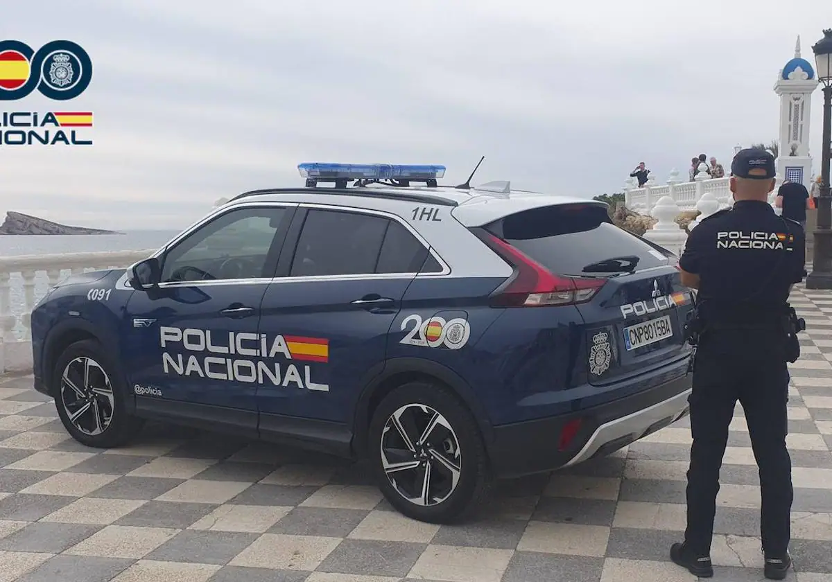 Detienen al exempleado de una joyería de Benidorm por compras fraudulentas tras dejar su puesto