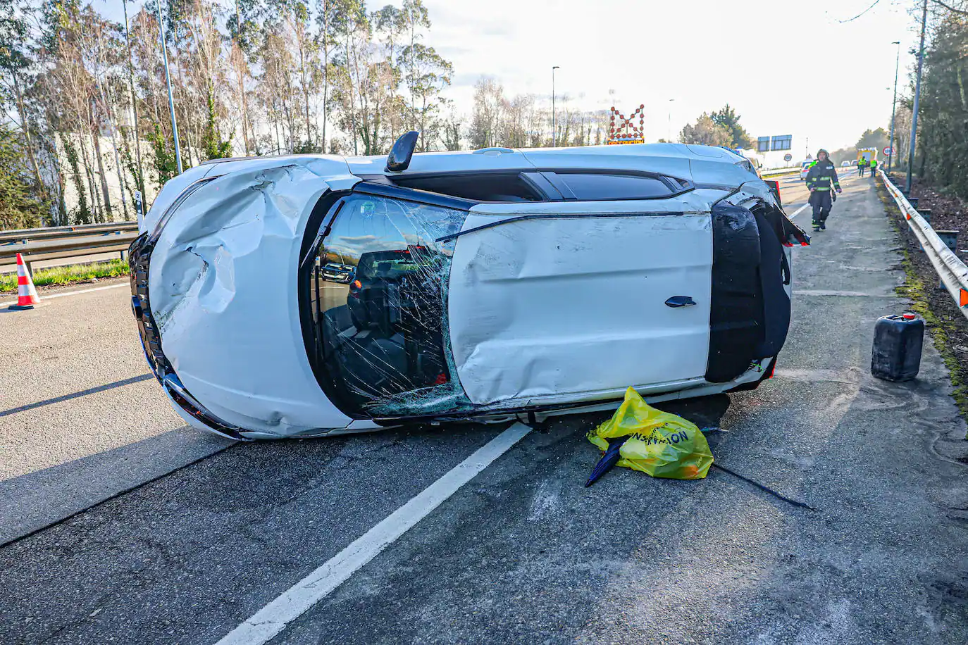Una persona herida en un choque con cuatro coches implicados en la A-64, en Siero