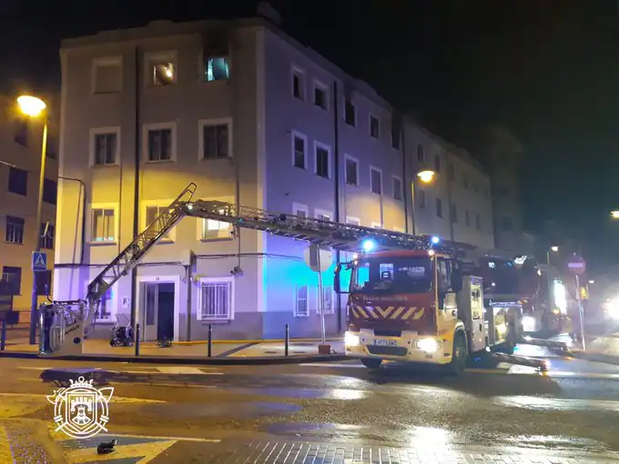 Incendio en vivienda deja siete heridos, uno de gravedad, en Burgos capital