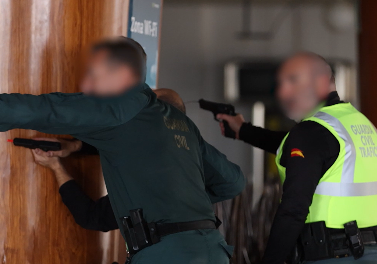 Así forma la Guardia Civil de Alicante a sus agentes para situaciones de riesgo