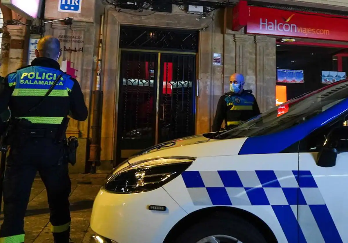 Denunciado por tocar el saxofón a las dos de la madrugada en una casa en Salamanca