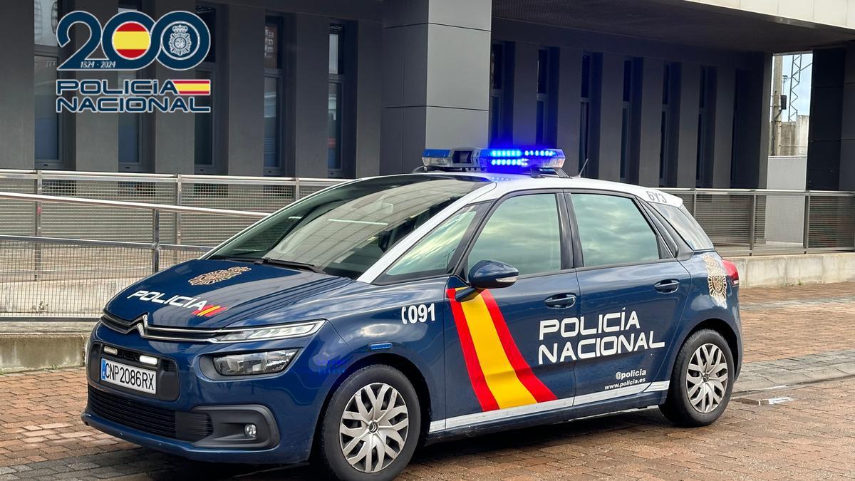 La Policía Nacional detiene a tres hombres en Tenerife con 6,5 kilos de hachís y 667 gramos de cocaína en un coche de alquiler