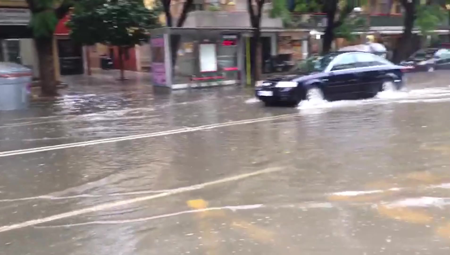 La borrasca Karlotta inunda Sevilla, en especial Triana y El Gordillo