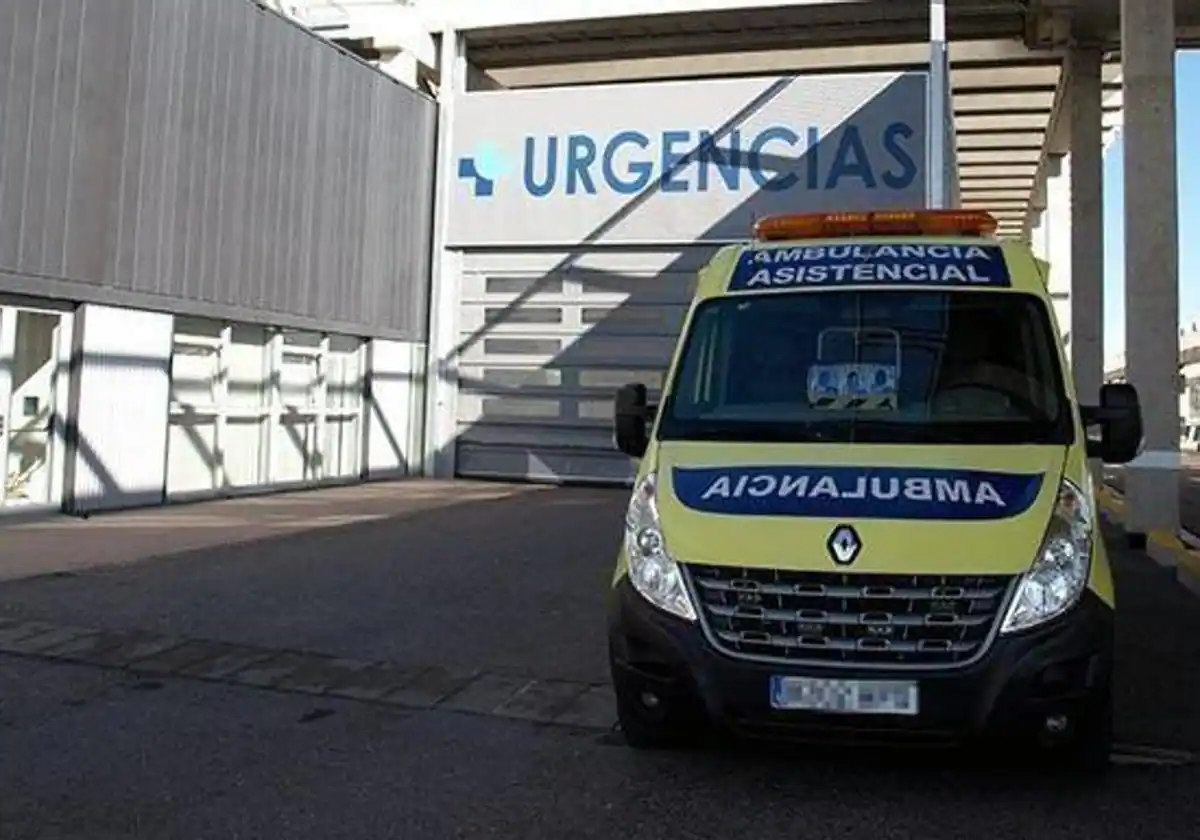 Excarcelan a una menor atrapada en el vuelco de un bus escolar en Burgos