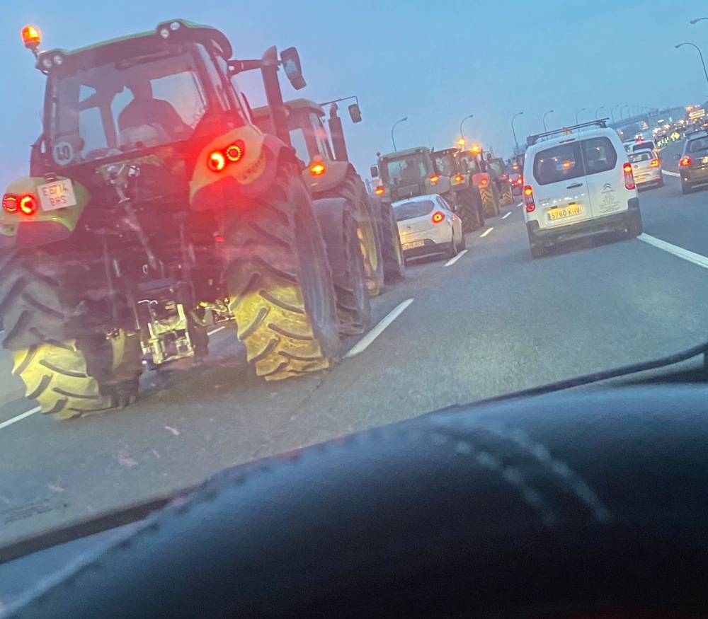 Atascos en los accesos al Polígono por las tractoradas