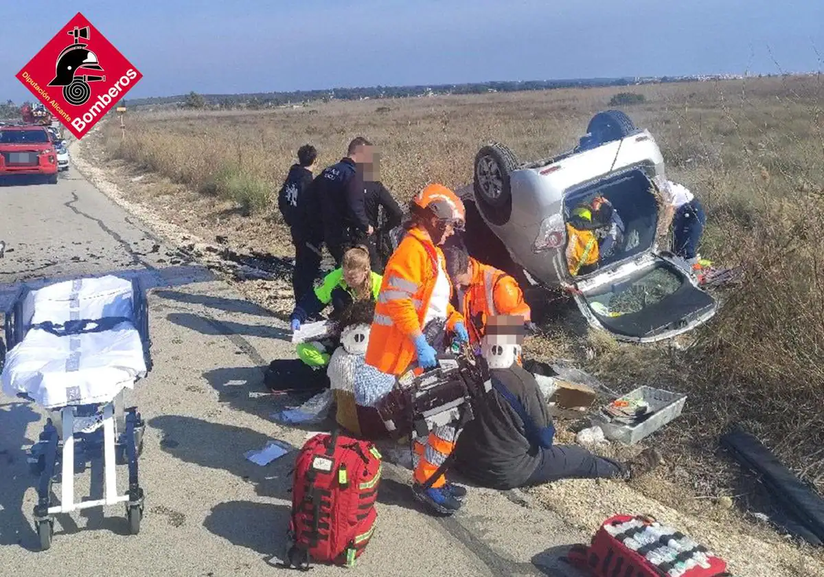 Rescatan a conductor atrapado tras colisión en Santa Pola