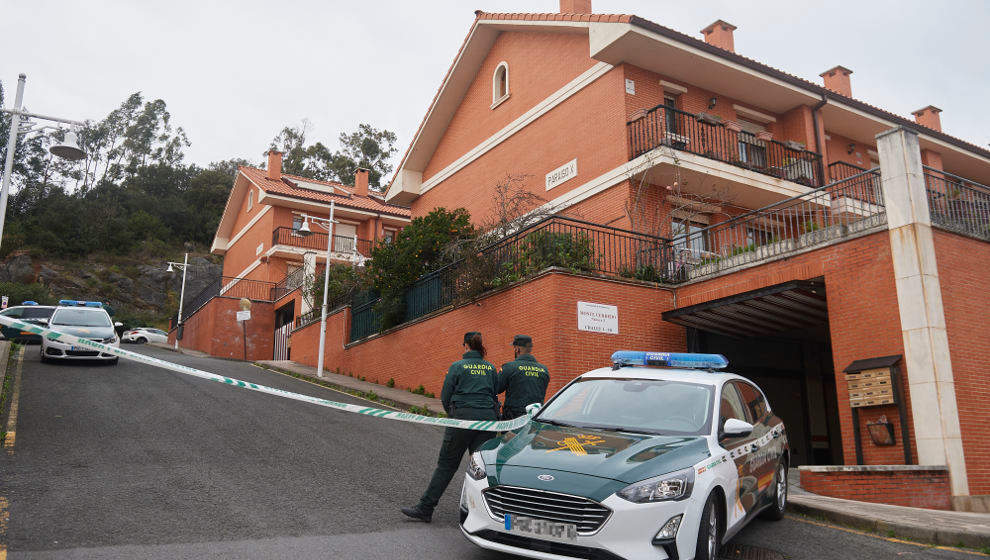 Tragedia en Castro Urdiales: Dos hermanos menores de edad apuñalan a su madre y simulan secuestro para encubrir el homicidio