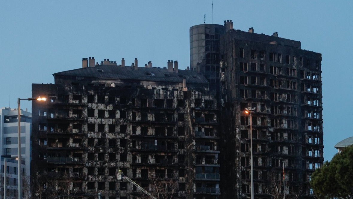 Tragedia en València: Diez víctimas mortales encontradas en el incendio del barrio de Campanar
