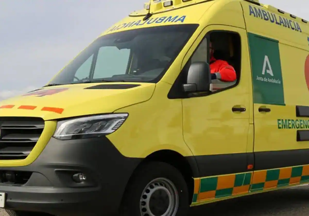 Trágico accidente en Vélez-Málaga: Motorista pierde la vida al colisionar contra un coche