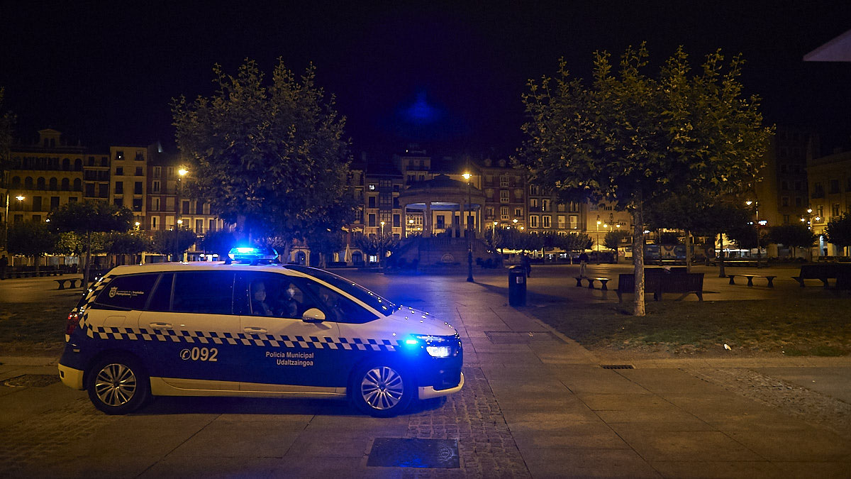 Inquietud en Pamplona por una violenta pelea en el Monumento a los Fueros