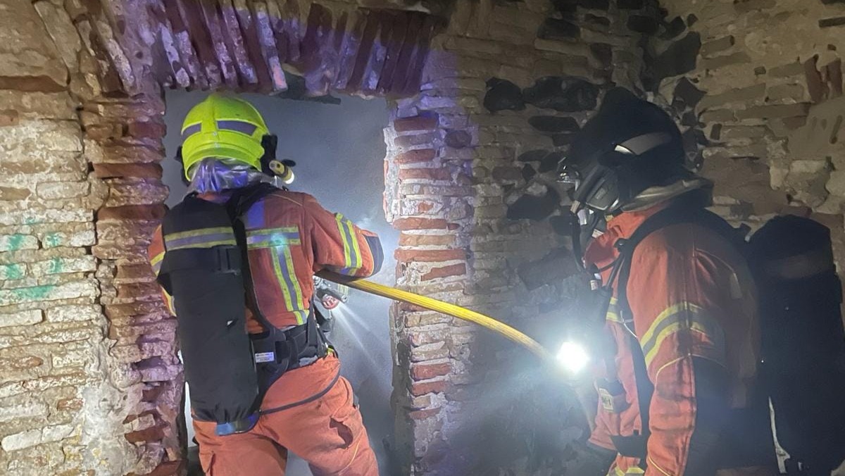 Susto en Ayamonte por el incendio de una casa okupada