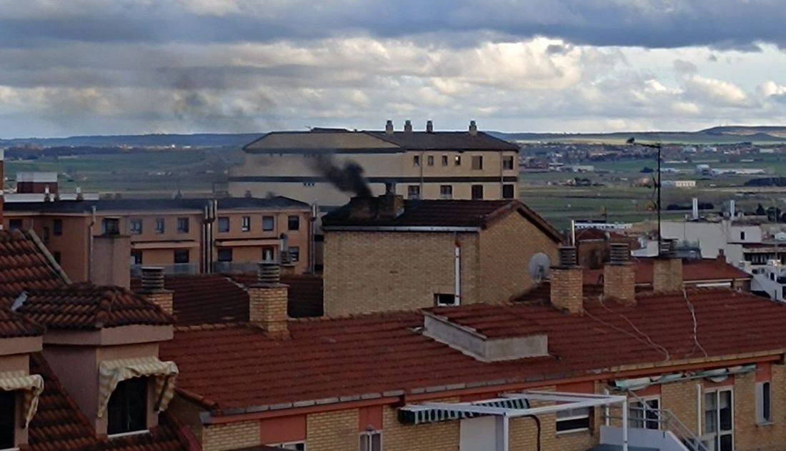 Alarma en Zamora capital por un posible incendio en un bloque de viviendas