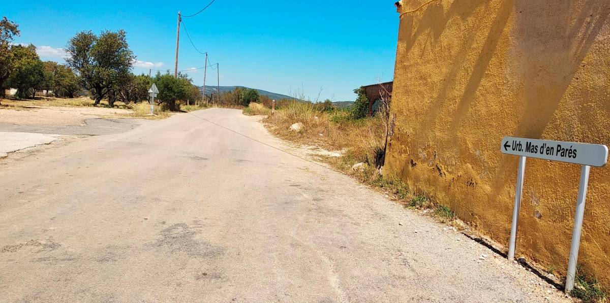 Entran en una casa de Aiguamúrcia y seccionan la palma de la mano a un matrimonio