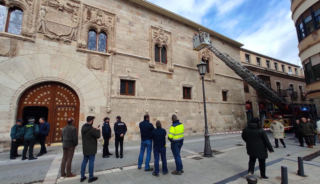Los bomberos, obligados a intervenir en el centro de Zamora