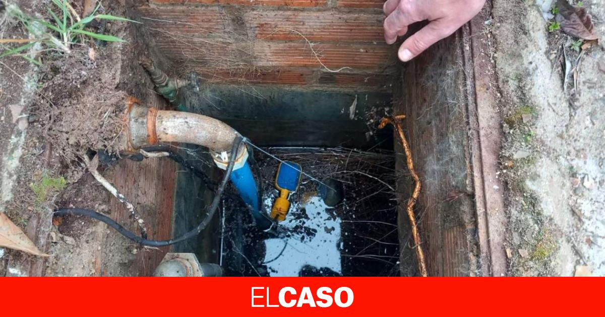 Una mujer que regaba cada día su jardín hace saltar las alarmas y acaba con los Mossos en el comedor de casa