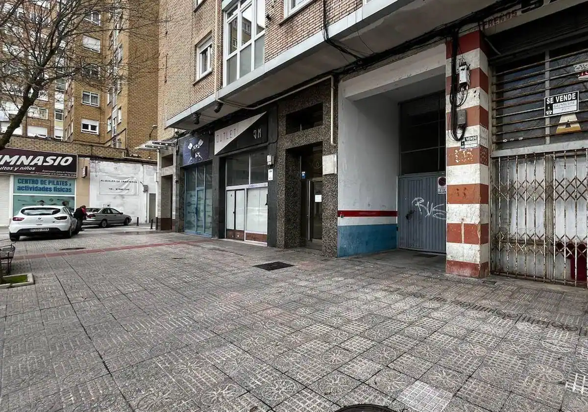 Los vecinos de la plaza San Bruno, sorprendidos por el desmantelamiento de un laboratorio de explosivos
