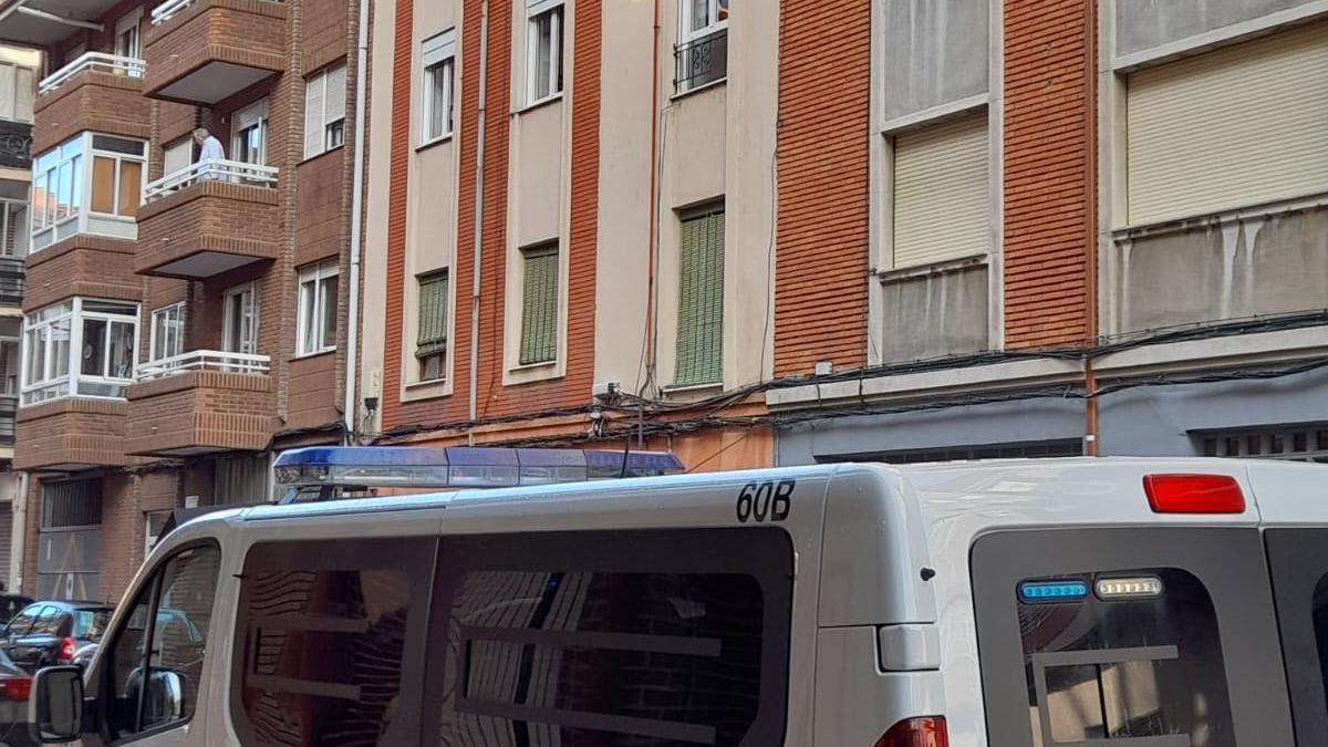 Desmantelan narcopiso en León y detienen a una mujer y sus dos hijos