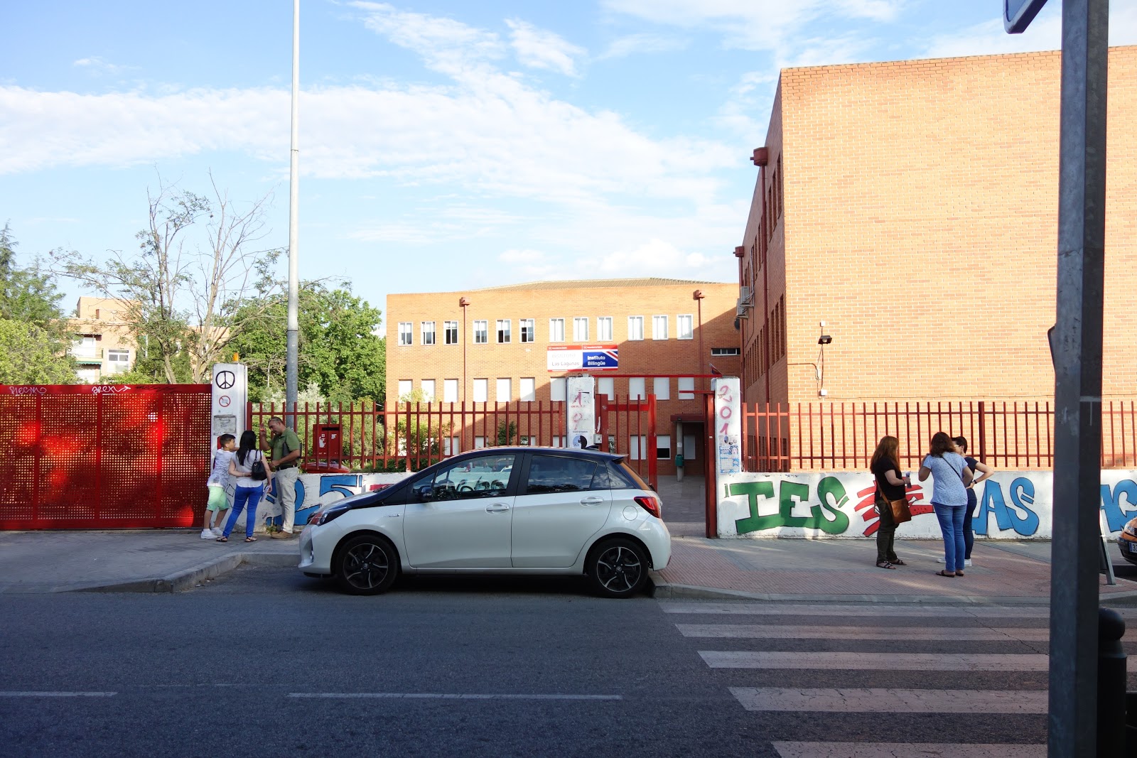 La directora de un instituto de Rivas destapa una trama de corrupción de menores