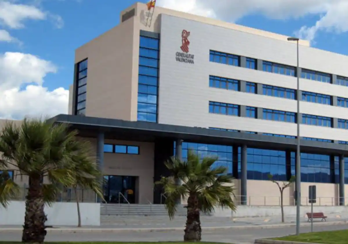 Macrooperación policial con treinta detenidos por tráfico de drogas y blanqueo en la Marina Baixa